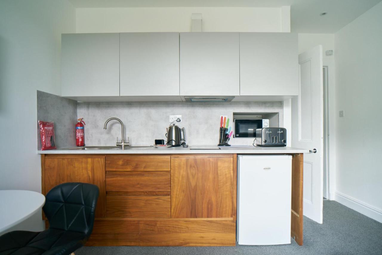 Meadow Apartment Dumbarton Exterior photo