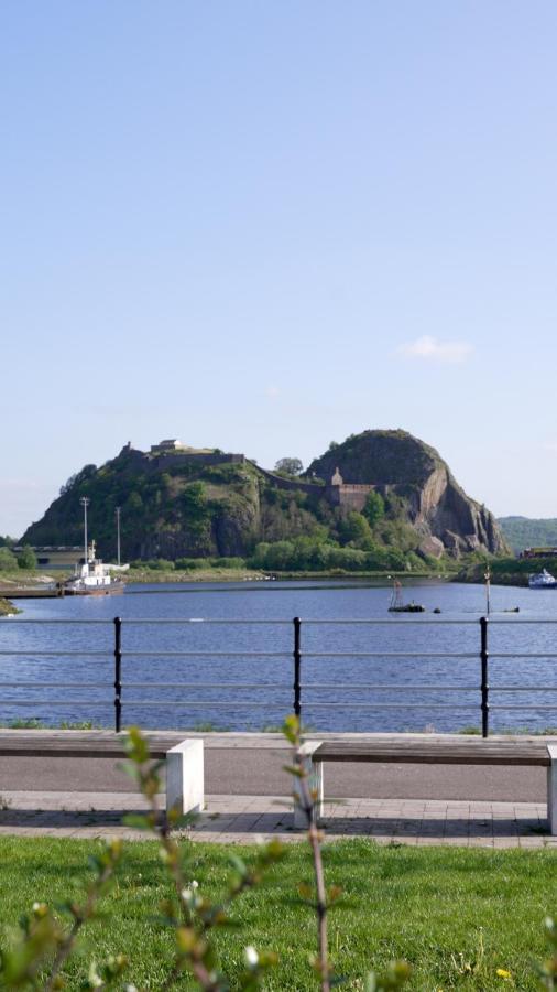 Meadow Apartment Dumbarton Exterior photo