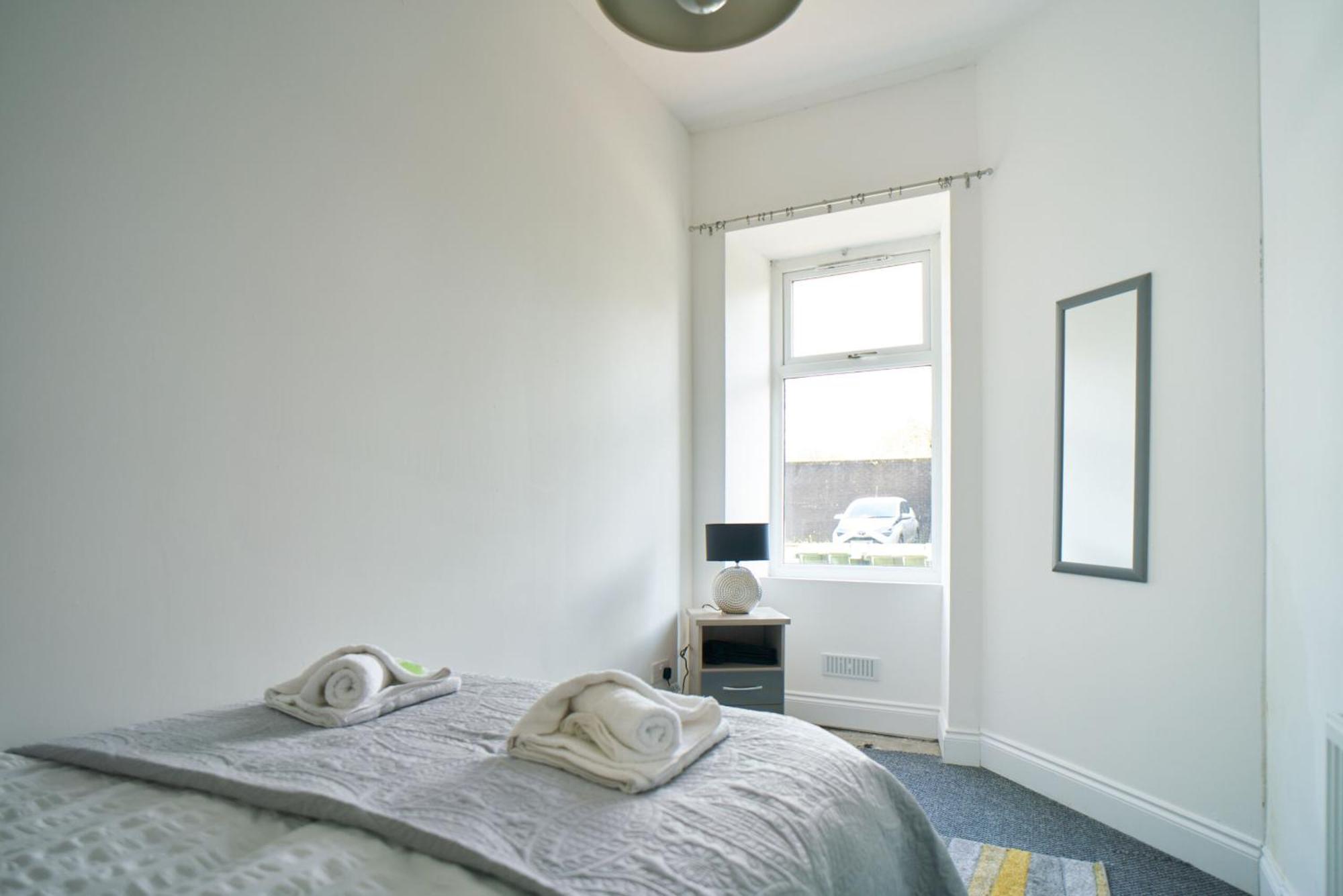 Meadow Apartment Dumbarton Room photo